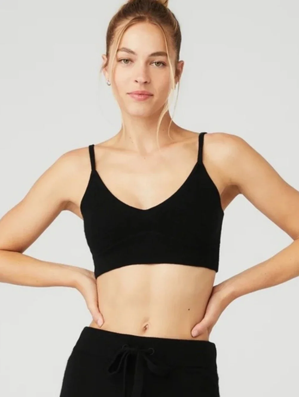 Alo Yoga Cashmere Jet Set Bra in Black XS  Quite Luxury Athlesure Bralette